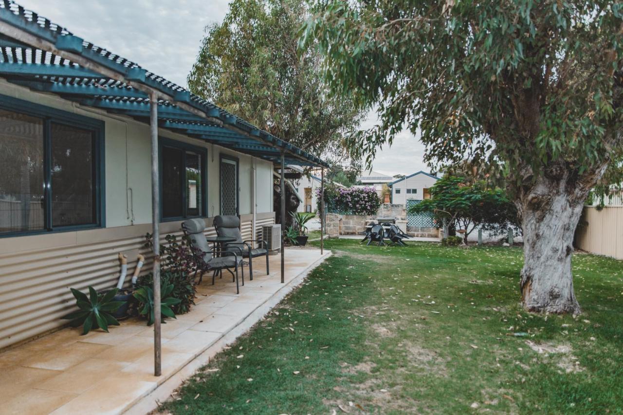 Dongara Hotel Motel Esterno foto